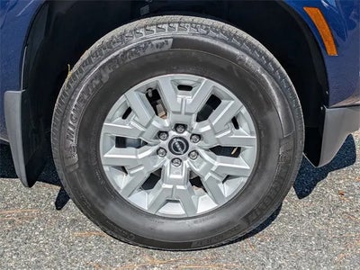 2022 Nissan Frontier 4X2 S 4DR Crew Cab 5 FT. SB