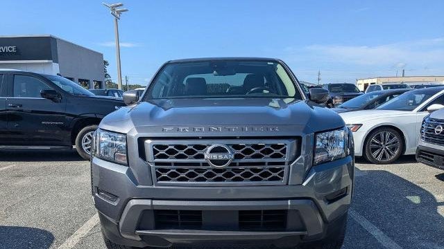 2022 Nissan Frontier S