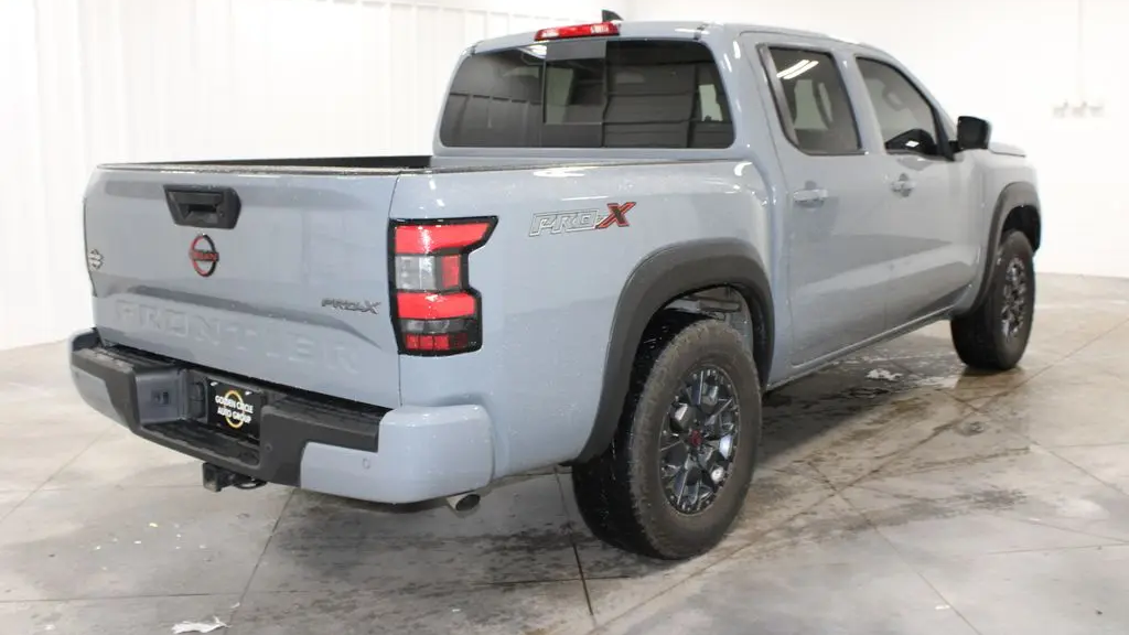 2023 Nissan Frontier S