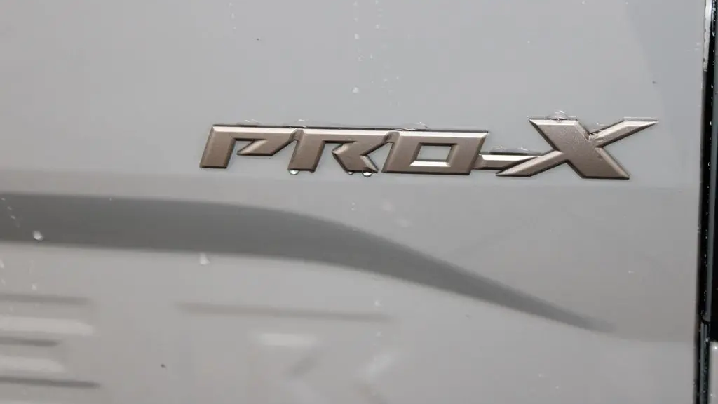 2023 Nissan Frontier S