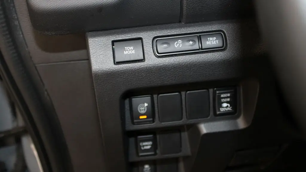 2023 Nissan Frontier S