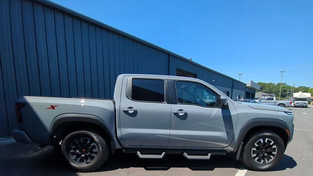 2024 Nissan Frontier S