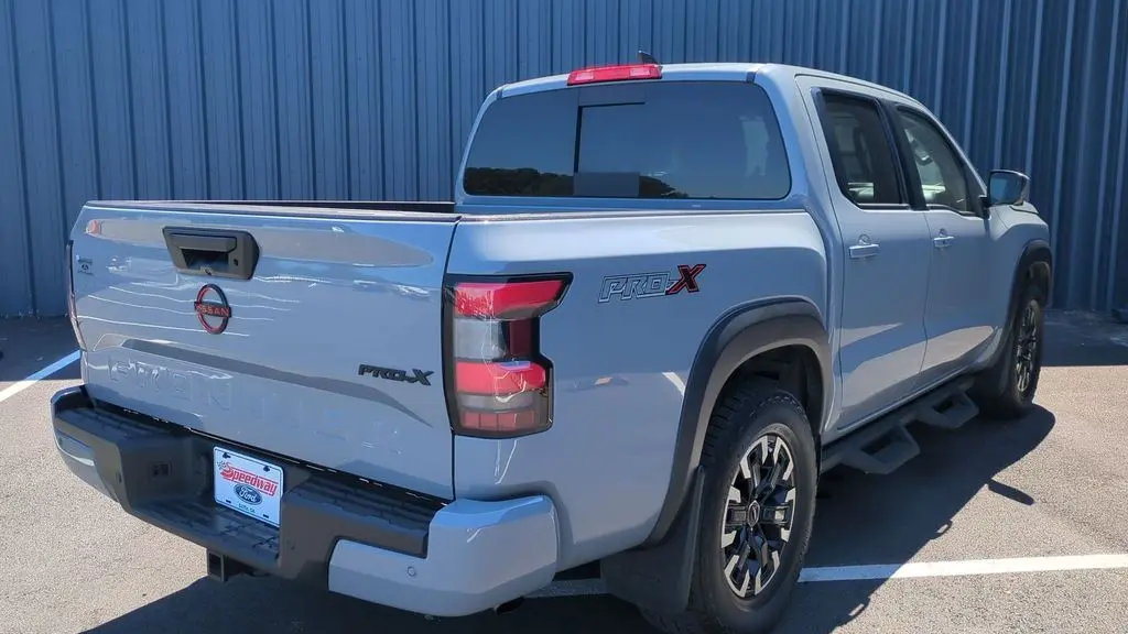 2024 Nissan Frontier S