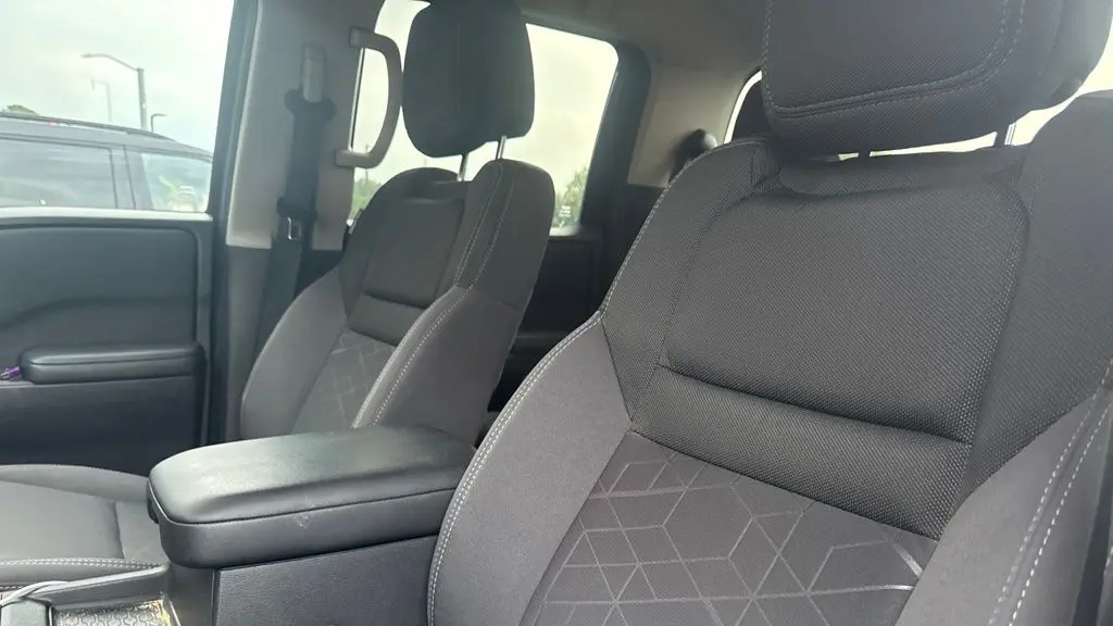 2025 Nissan Frontier S