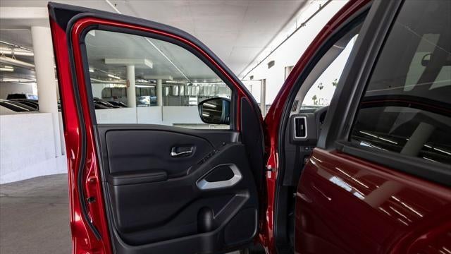 2025 Nissan Frontier S