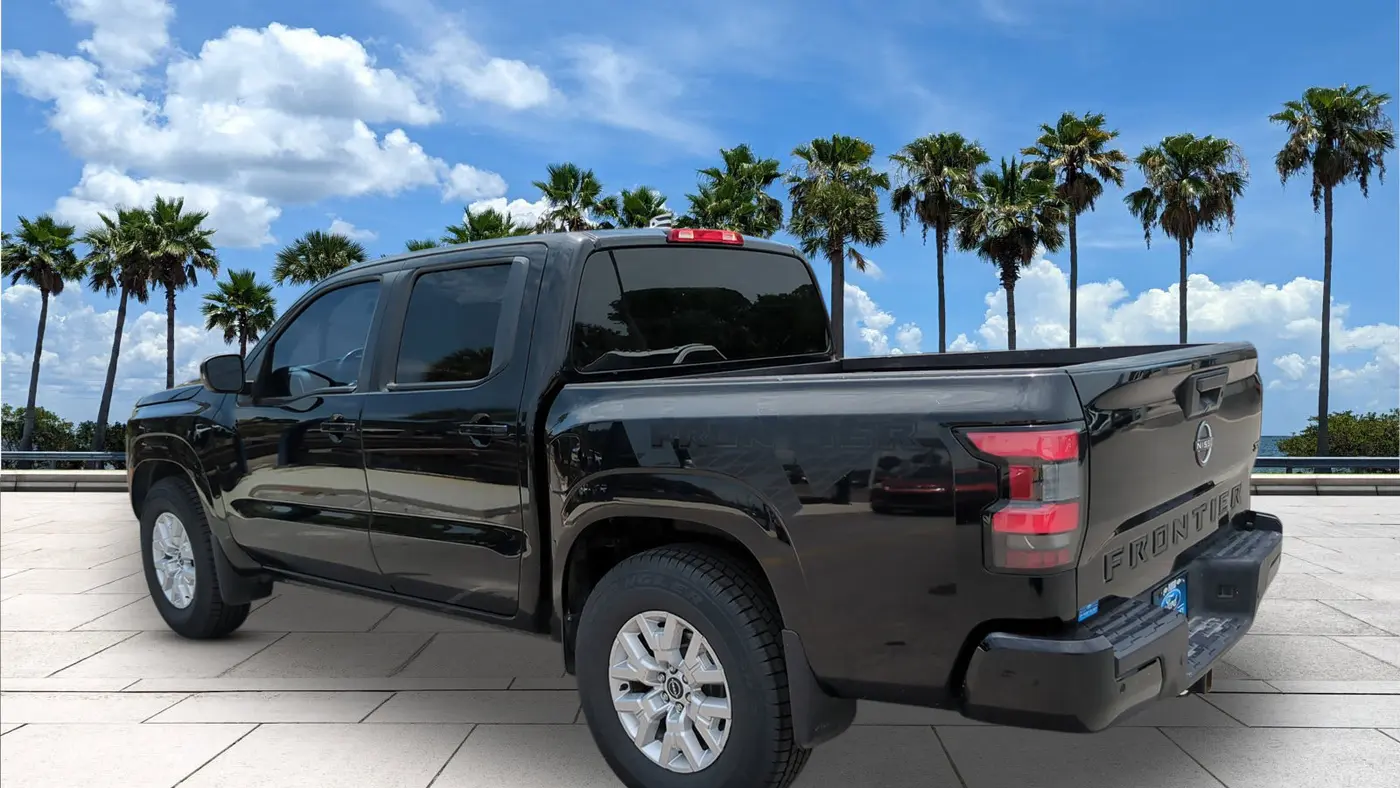 2022 Nissan Frontier S