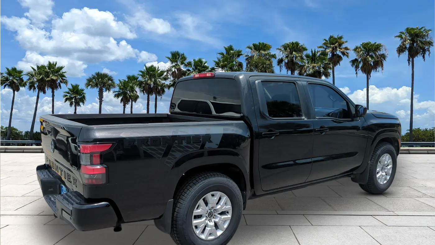 2022 Nissan Frontier S