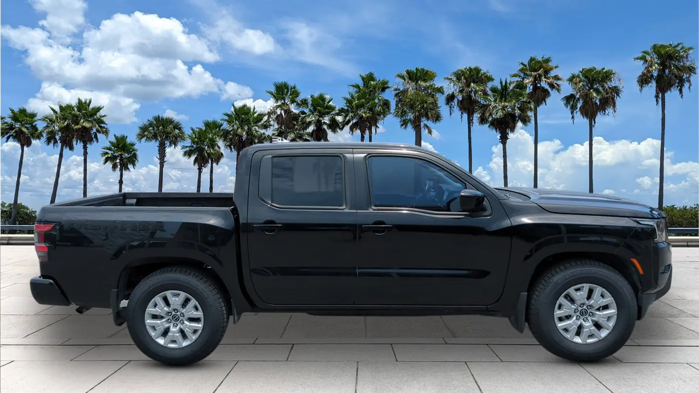 2022 Nissan Frontier S