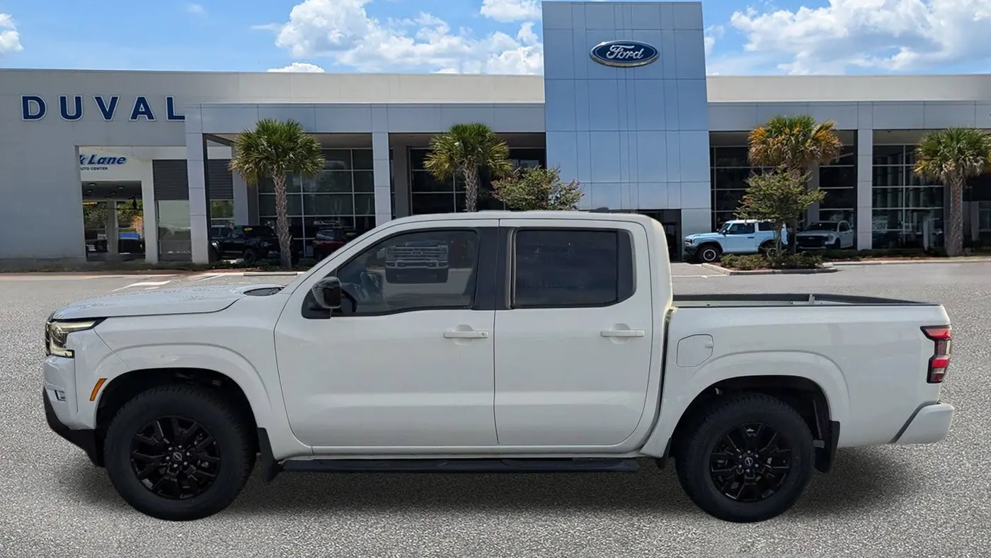 2023 Nissan Frontier S