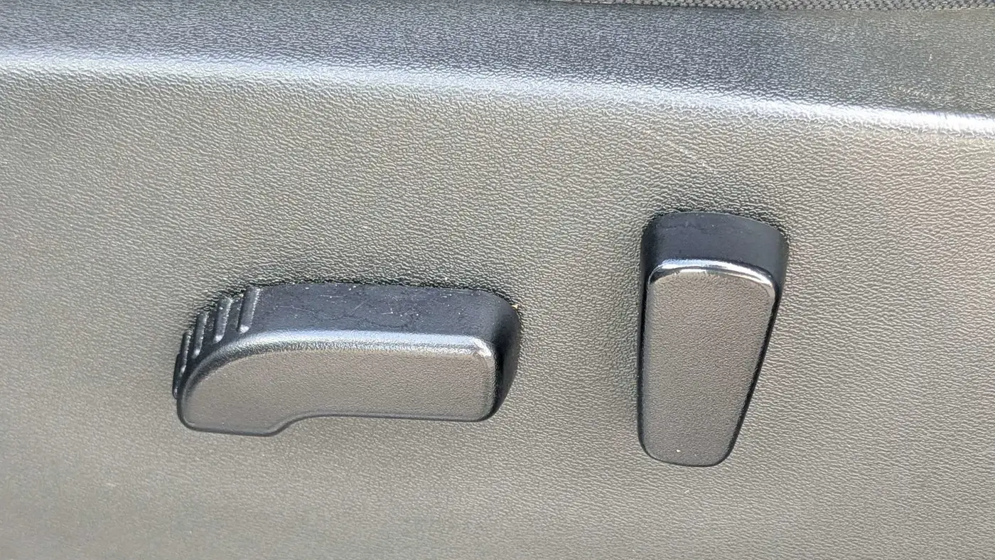 2023 Nissan Frontier S