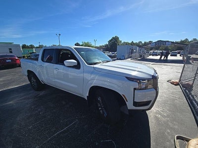 Photo of a 2025 Nissan Frontier 4X2 SV 4DR Crew Cab 5 FT. SB for sale