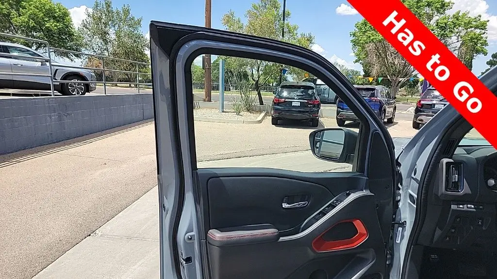 2025 Nissan Frontier PRO-X