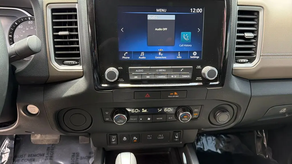 2022 Nissan Frontier SV