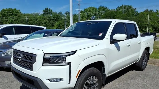2024 Nissan Frontier SL