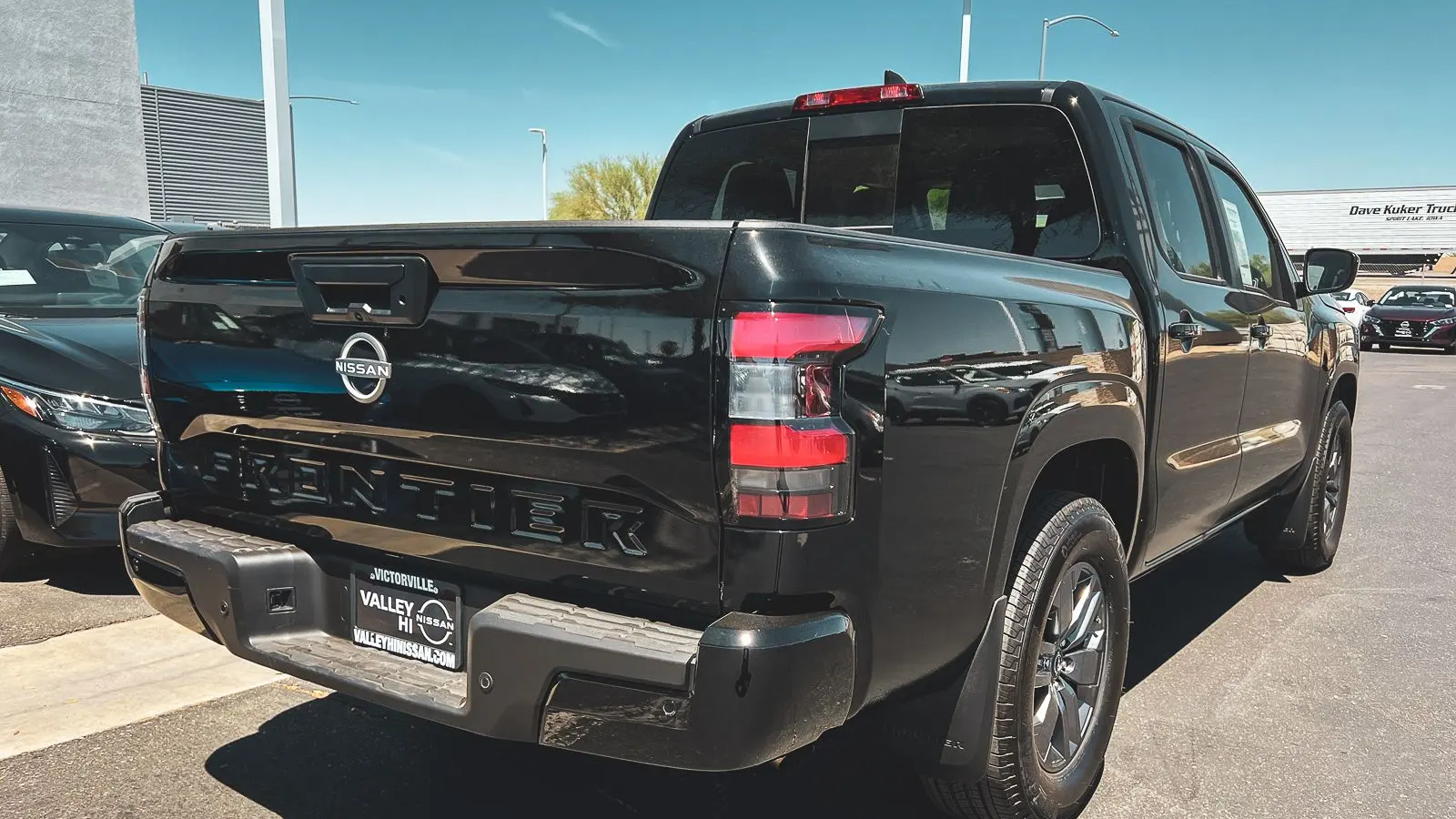 2025 Nissan Frontier SV