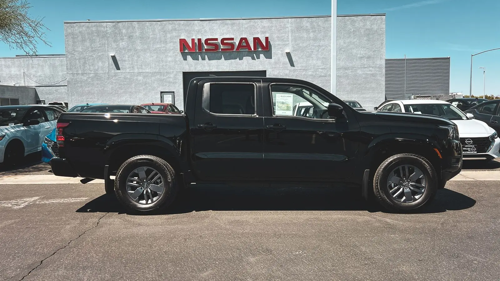 2025 Nissan Frontier SV