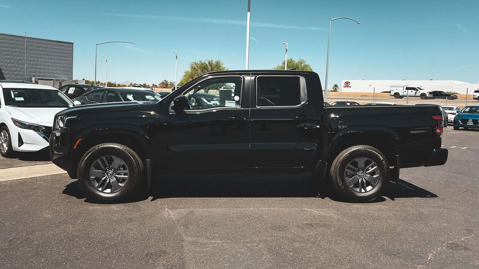 2025 Nissan Frontier SV