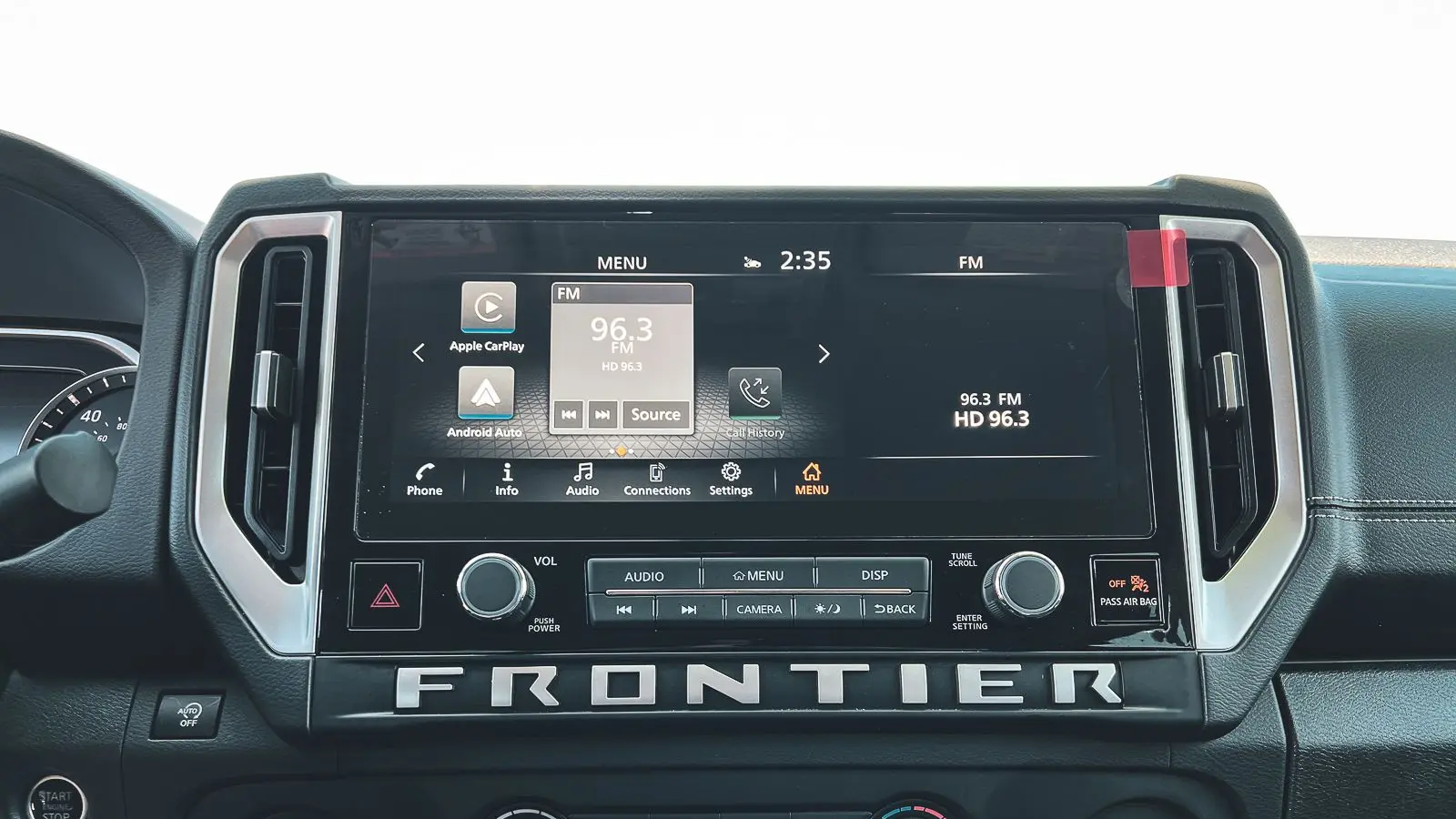 2025 Nissan Frontier SV