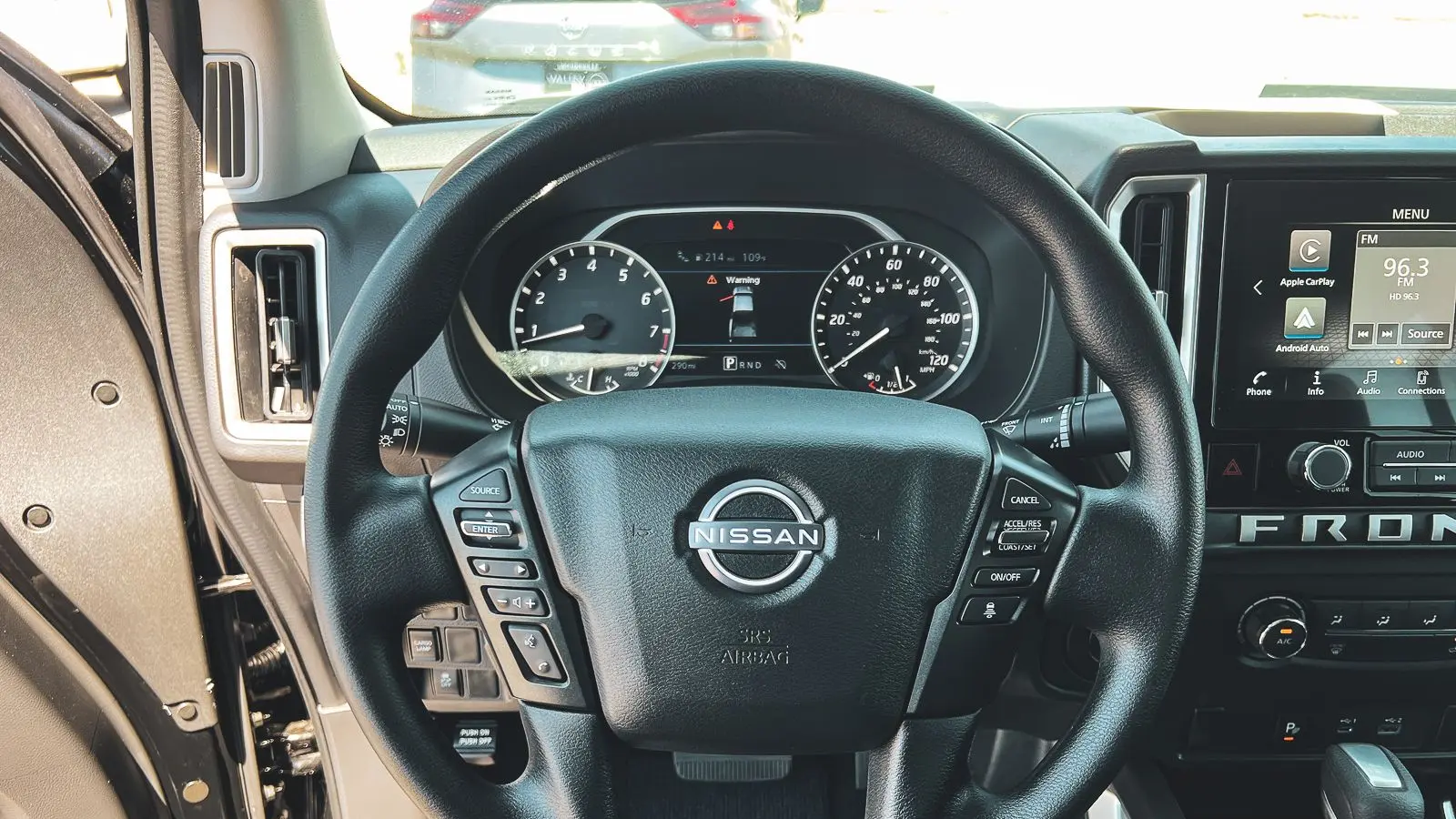 2025 Nissan Frontier SV