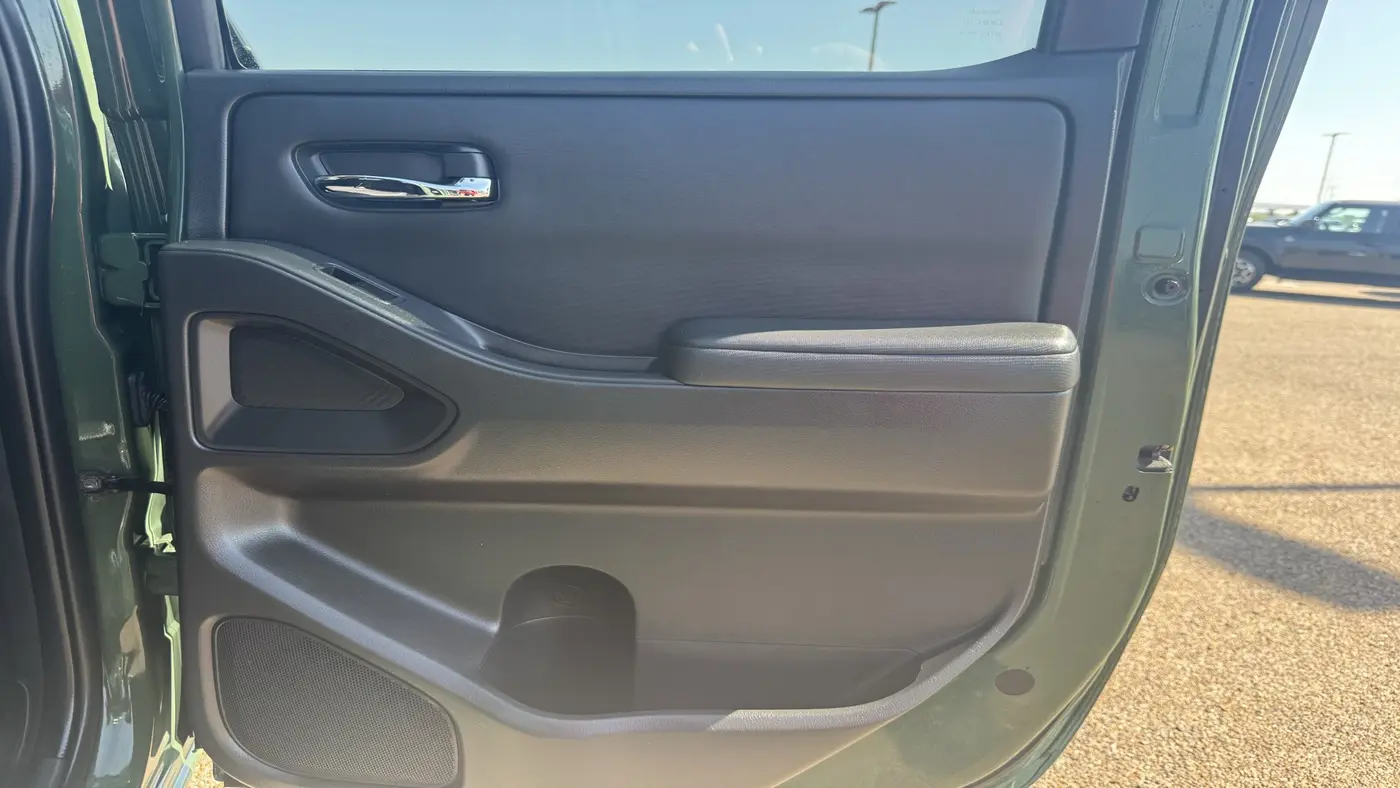 2022 Nissan Frontier S