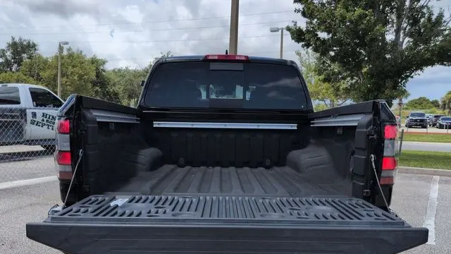 2023 Nissan Frontier S
