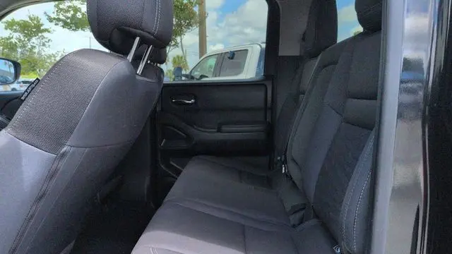 2023 Nissan Frontier S