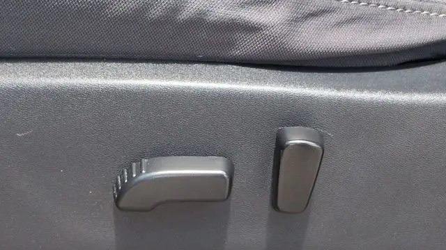 2023 Nissan Frontier S