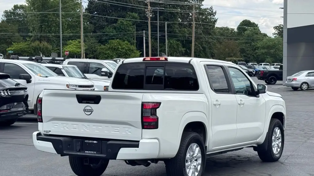 2022 Nissan Frontier S