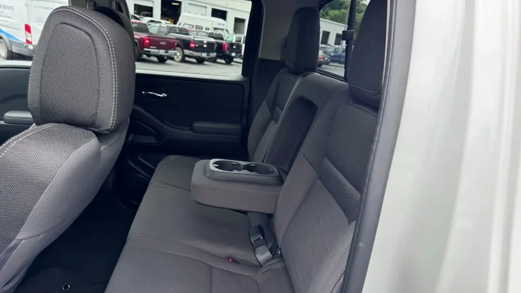 2022 Nissan Frontier S