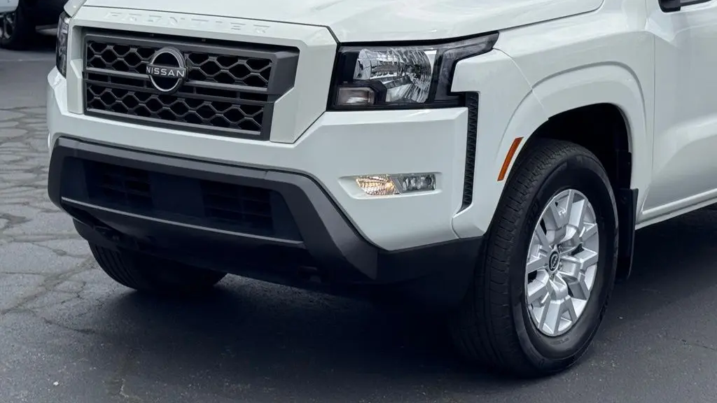 2022 Nissan Frontier S