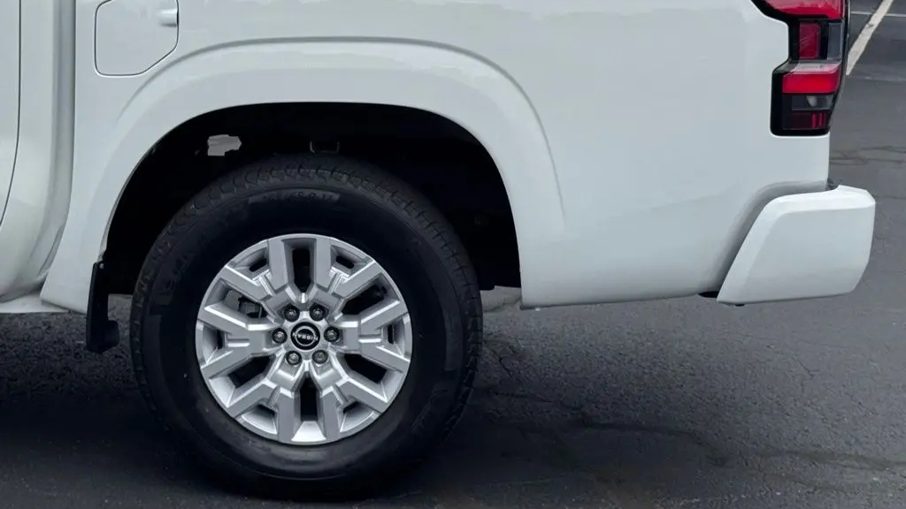 2022 Nissan Frontier S