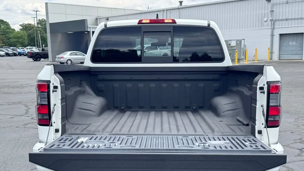 2022 Nissan Frontier S