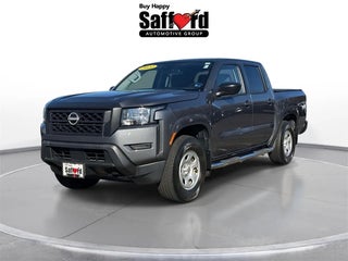 2022 Nissan Frontier with Gun Metallic Exterior