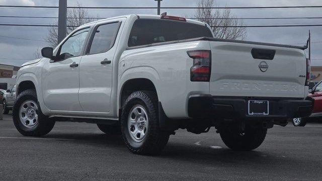 2022 Nissan Frontier S