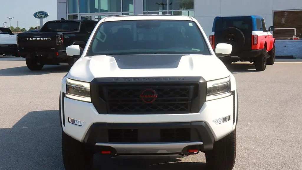 2022 Nissan Frontier S