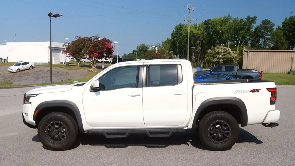 2022 Nissan Frontier S