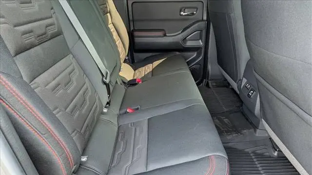 2025 Nissan Frontier S