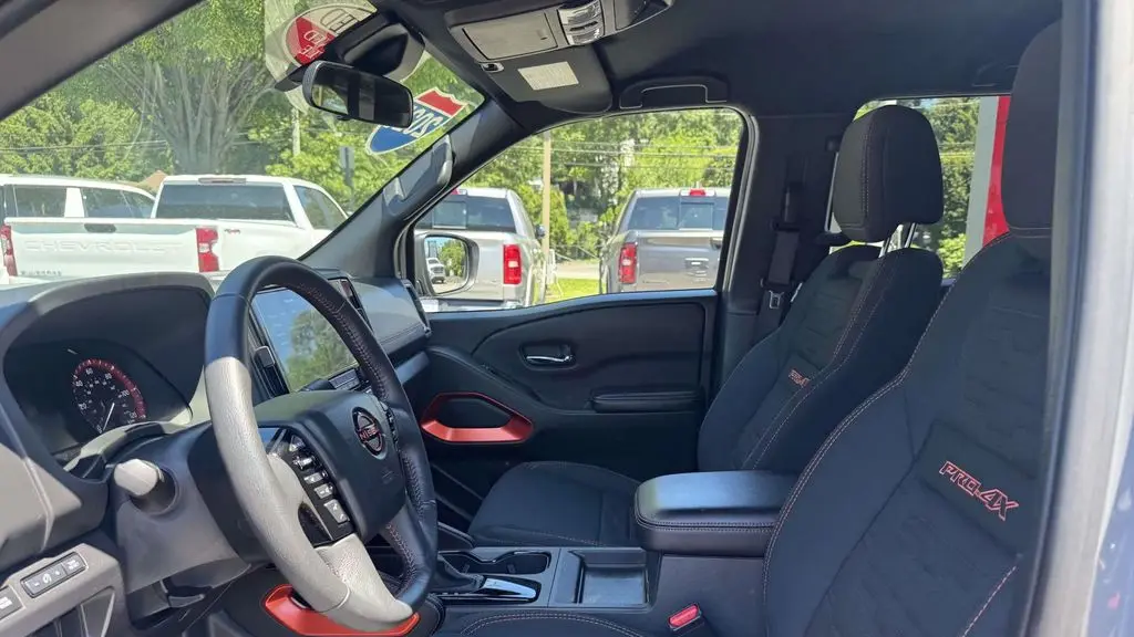 2025 Nissan Frontier PRO-4X