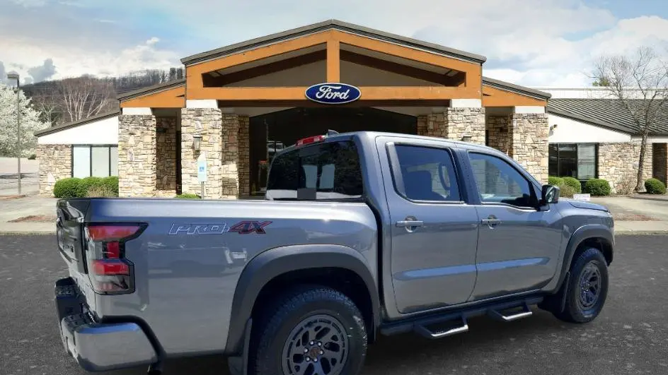2025 Nissan Frontier S