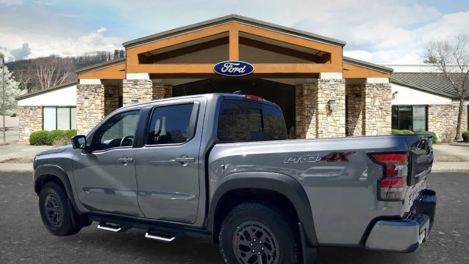 2025 Nissan Frontier S