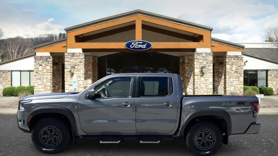 2025 Nissan Frontier S