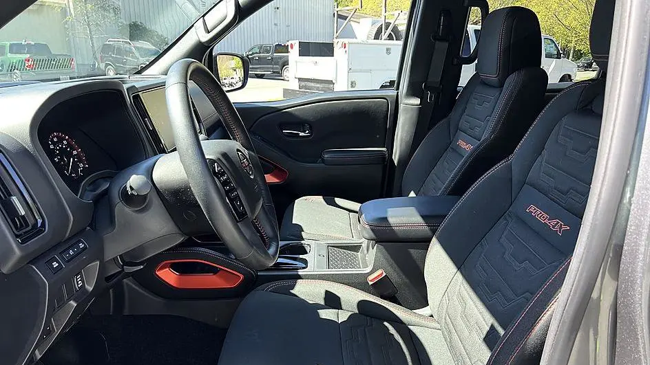 2025 Nissan Frontier S