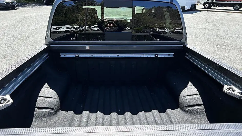 2025 Nissan Frontier S