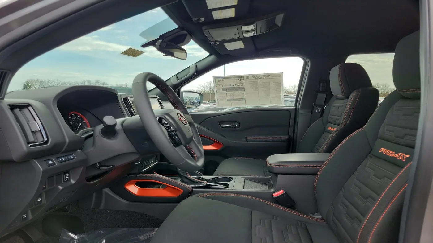 2025 Nissan Frontier S