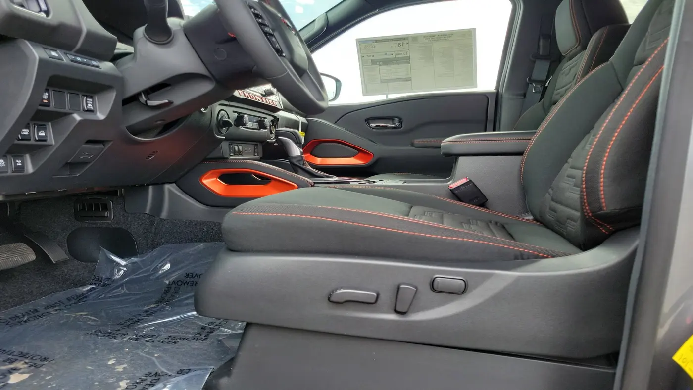 2025 Nissan Frontier S