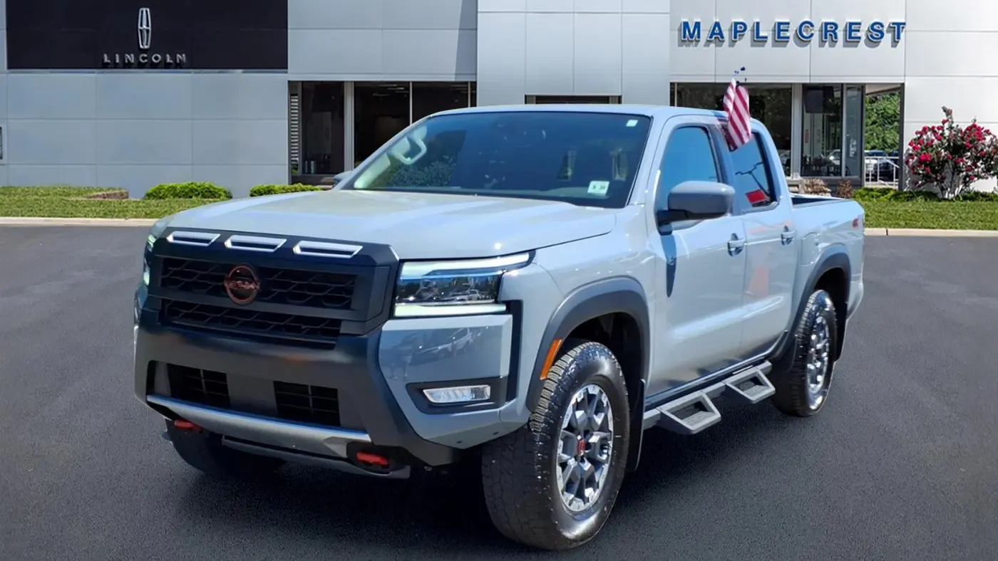 2025 Nissan Frontier S