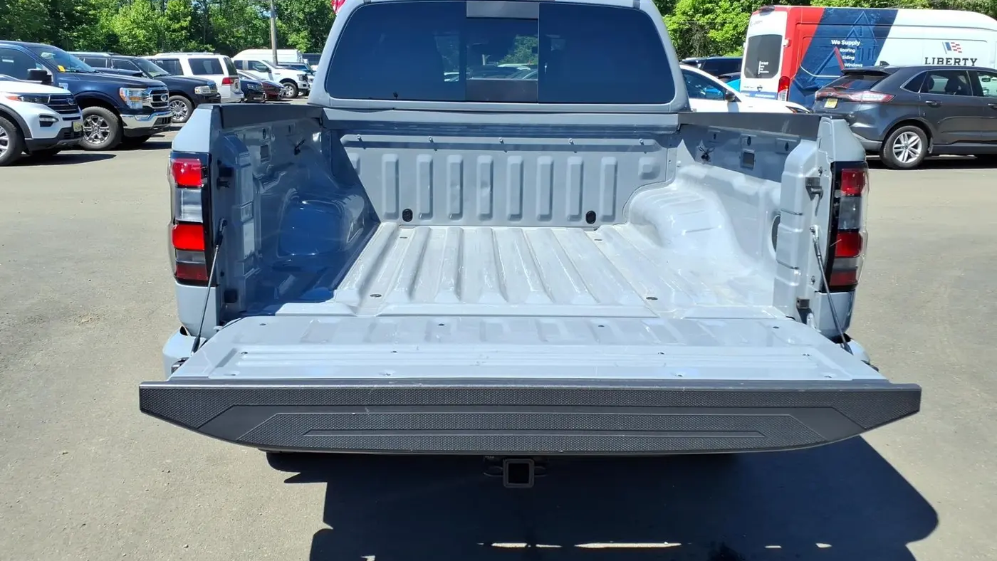 2025 Nissan Frontier S