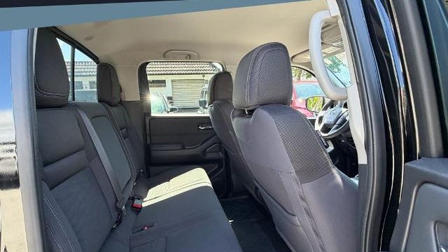 2022 Nissan Frontier S