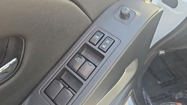 2025 Nissan Frontier S