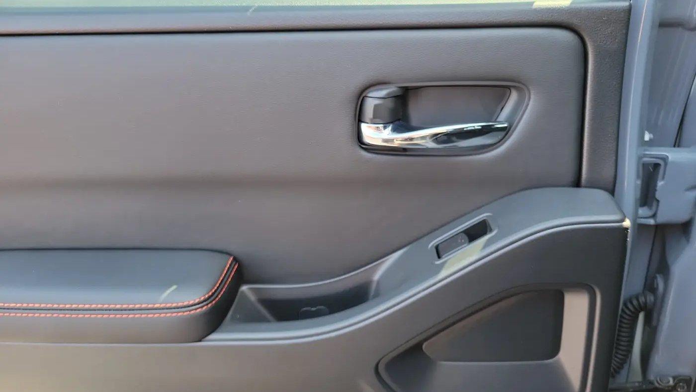 2025 Nissan Frontier S